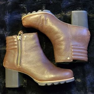 Sorel heeled leather boots